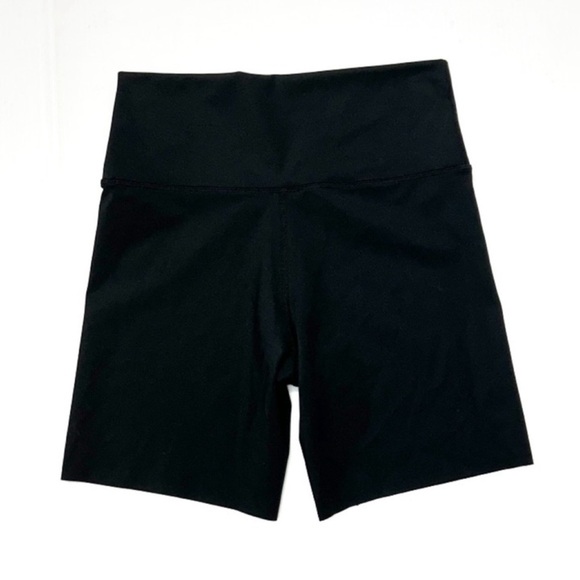 Aerie Offline High Rise 7” Black Bike Shorts Size Large EUC - Picture 2 of 6